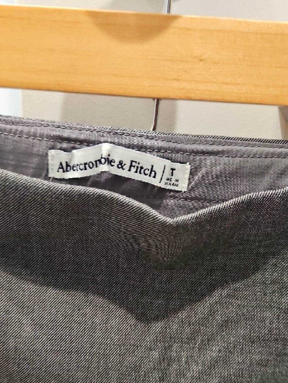 Abercrombie & Fitch Charcoal Gray Pencil Skirt with Front Slit - Picture 2 of 3